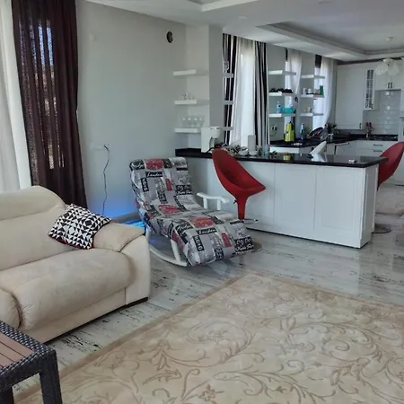 Sakin Bir Ortamda 3 Odali * アンタルヤ